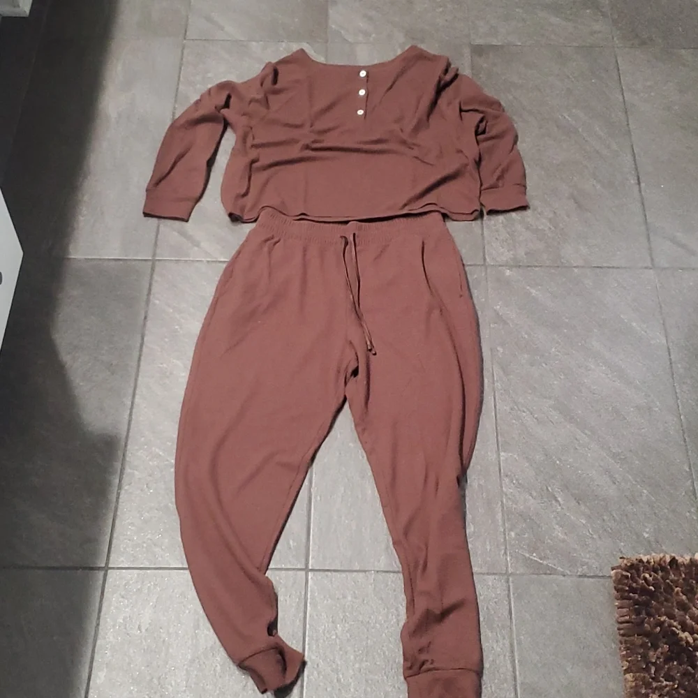 Victoria's Secret Pajamas - Picture 1 of 3